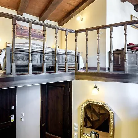 Отель Porto Del Colombo Traditional Boutique 4*