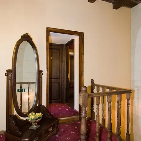 Отель Porto Del Colombo Traditional Boutique Ханья